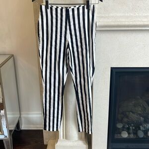 Black and white striped black and white cotton stretch pants with zipper. Small